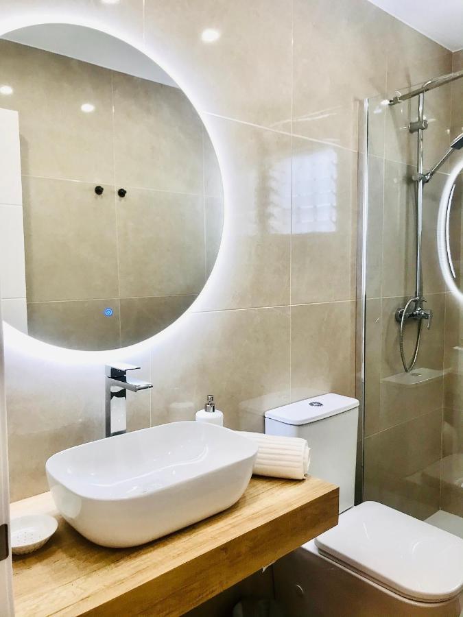 Gleaming & Well Located Apartment In Malaga Center Exterior foto